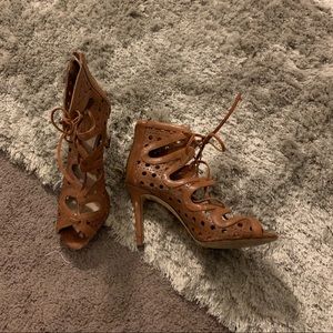 Vince Camuto tan heeled sandals